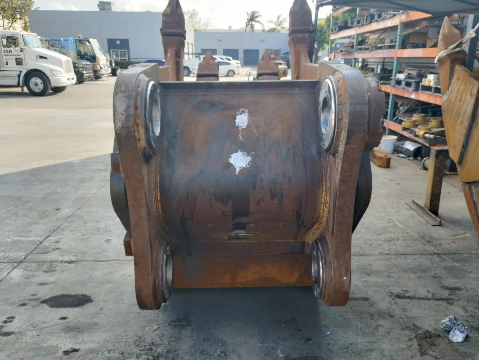 Bucket Line Boring & Bushings - Bore Alignment | Daniel RR Truck LLC Miami Florida